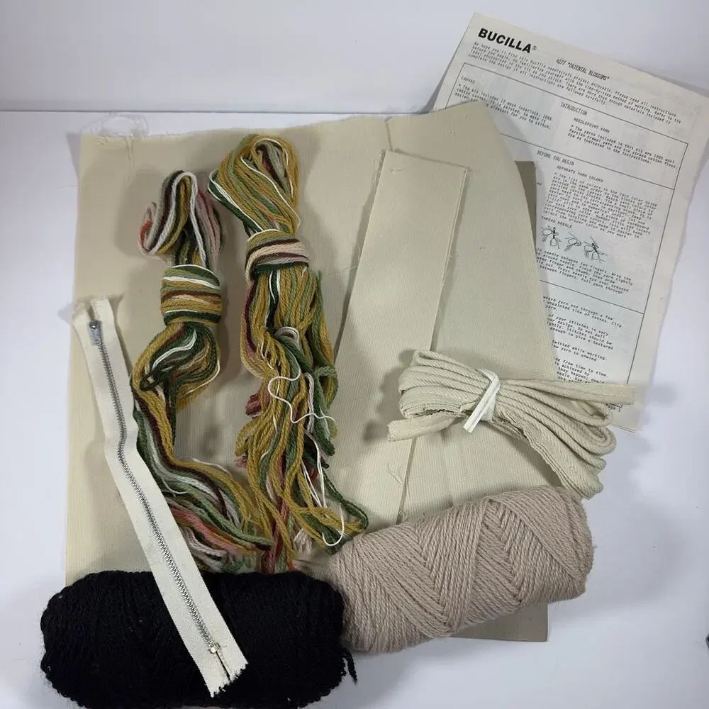 Vtg Bucilla Needlepoint Pillow Kit 4277 